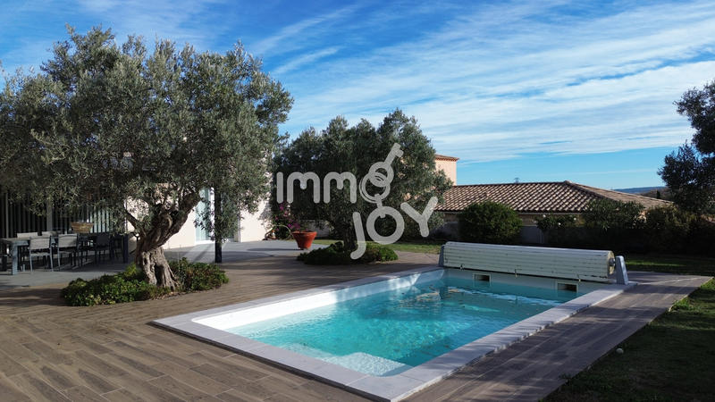 Maison - 183 m² - 5 pièces