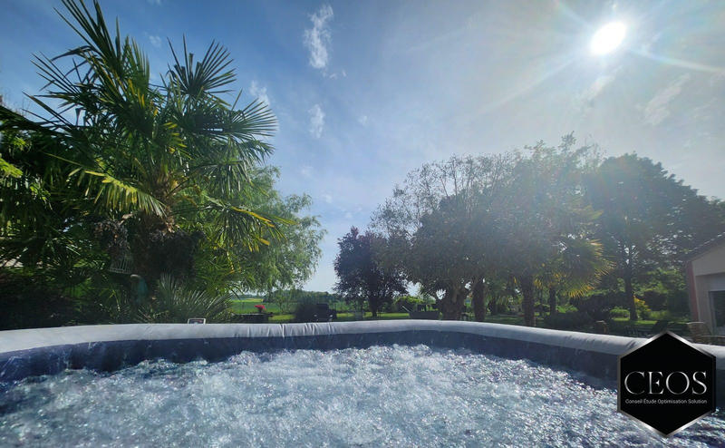 Maison - 280 m² - 8 pièces