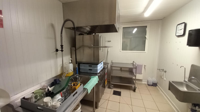 Local commercial - 1 082 m²