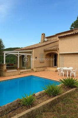 Maison - 196 m² - 6 pièces