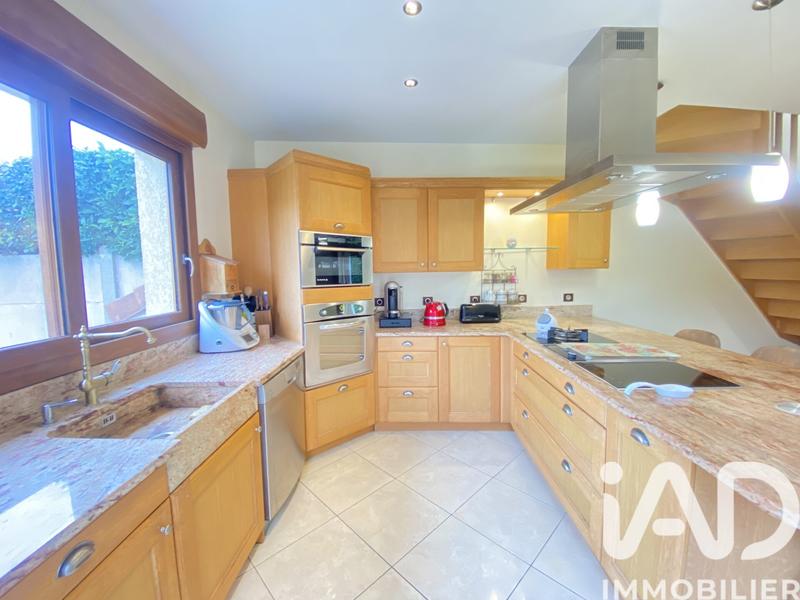 Maison - 104 m² - 5 pièces