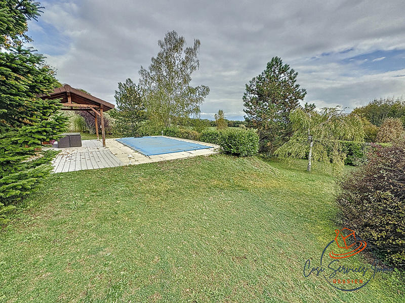 Maison - 180 m² - 5 pièces