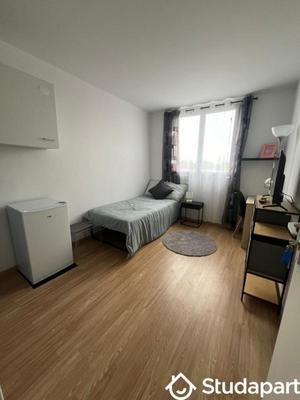 Chambre - 13 m² - 1 pièce