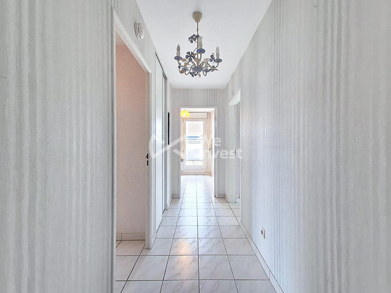 Appartement - 84 m² - 4 pièces