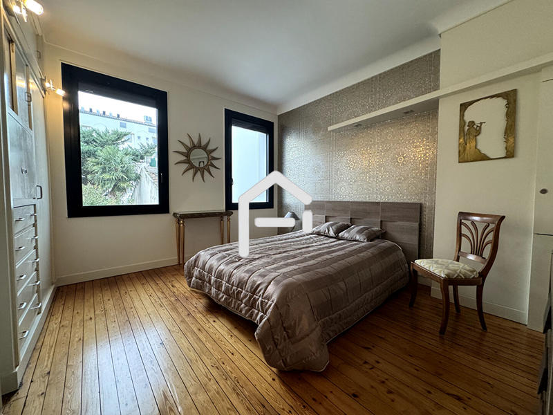 Immeuble - 312 m² - 11 pièces