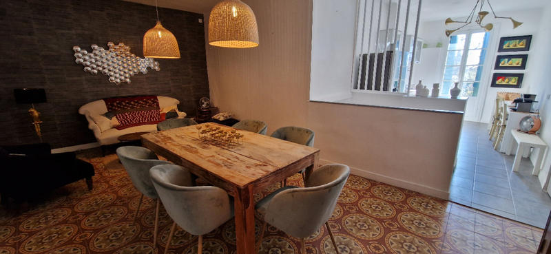 Maison - 197 m² - 10 pièces