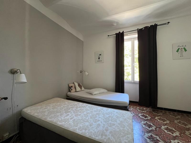 Maison - 181 m² - 7 pièces