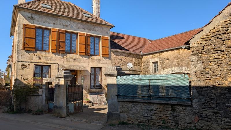 Maison - 70 m² - 5 pièces