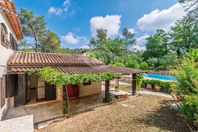 Villa - 235 m² - 7 pièces