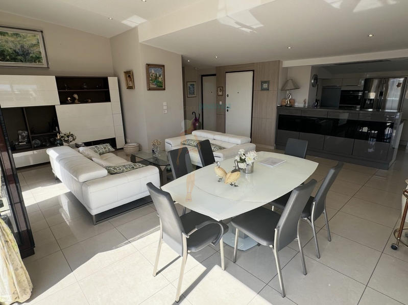 Appartement - 113 m² - 4 pièces