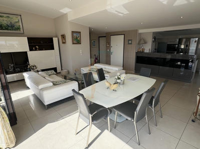 Appartement - 113 m² - 4 pièces