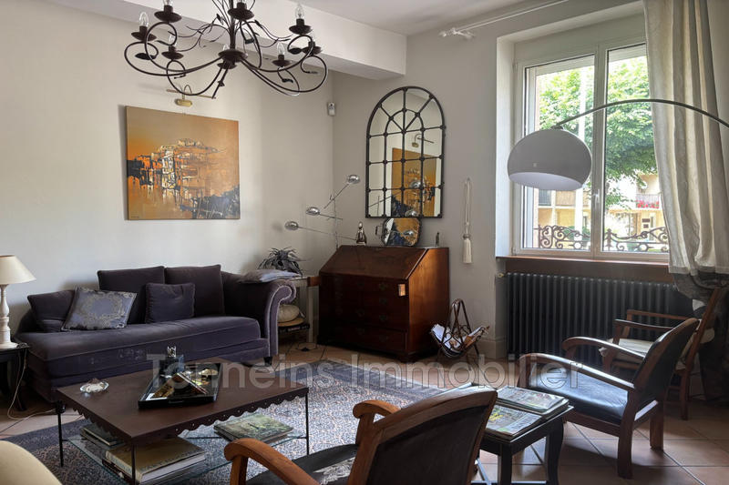 Maison - 240 m² - 7 pièces