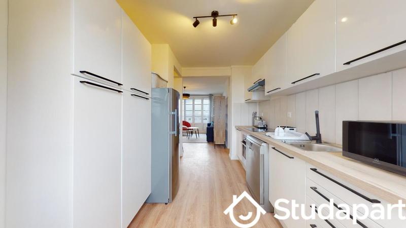 Chambre - 11 m² - 1 pièce