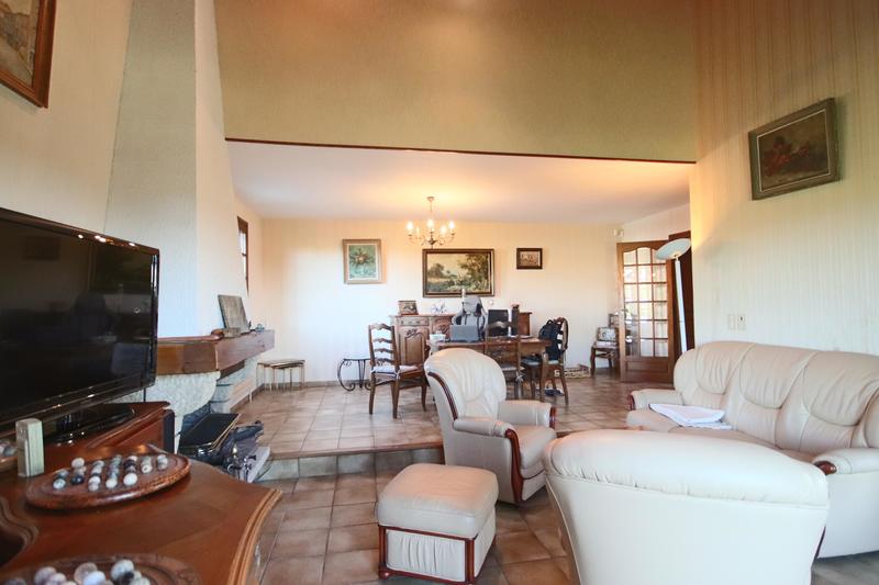 Villa - 226 m² - 6 pièces