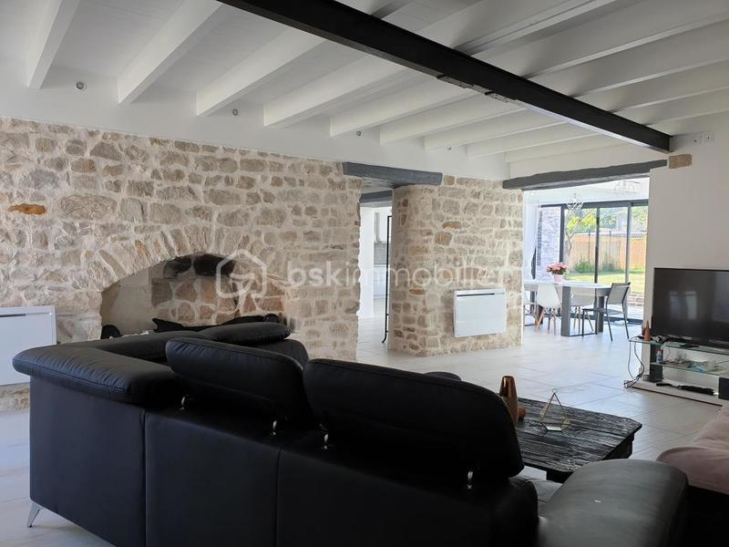 Maison - 230 m² - 8 pièces