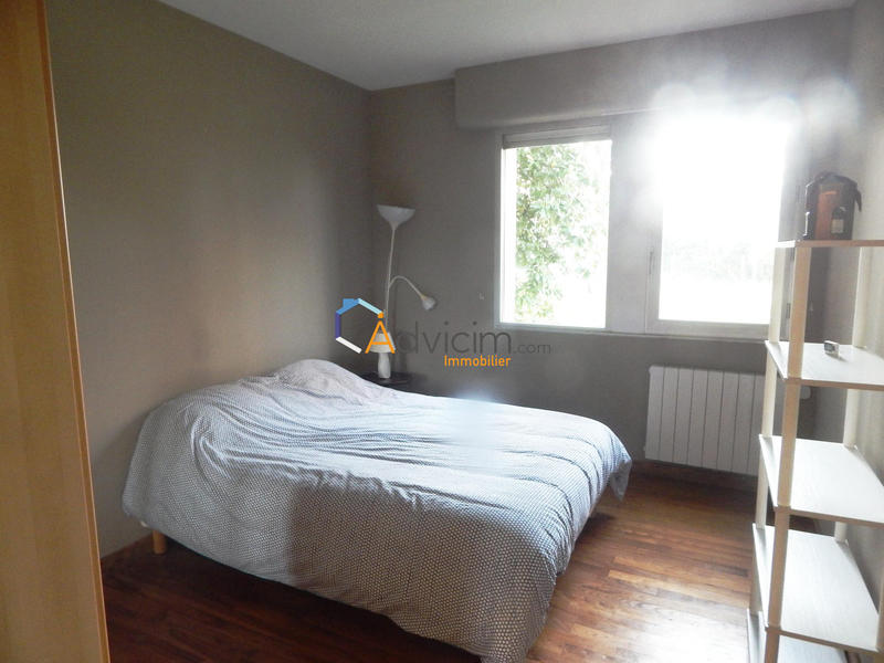 Maison - 250 m² - 8 pièces