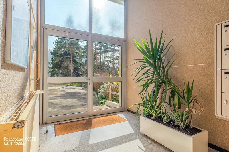 Appartement - 97 m² - 4 pièces