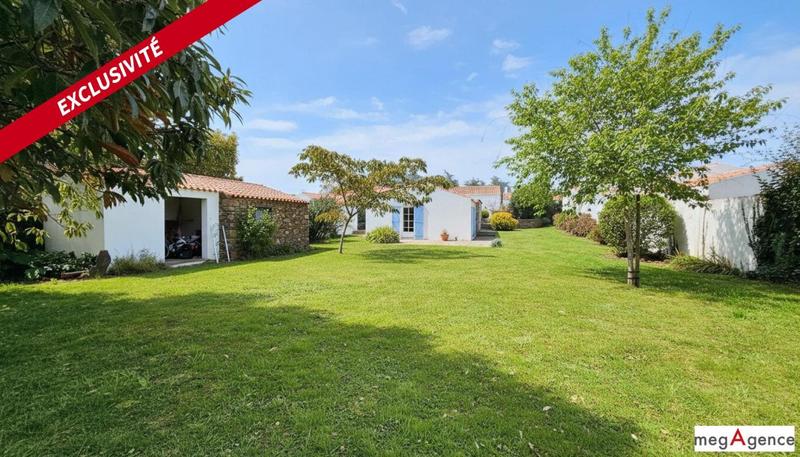 Maison traditionnelle - 140 m² - 9 pièces