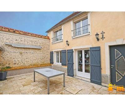 Maison de village - 130 m² - 6 pièces