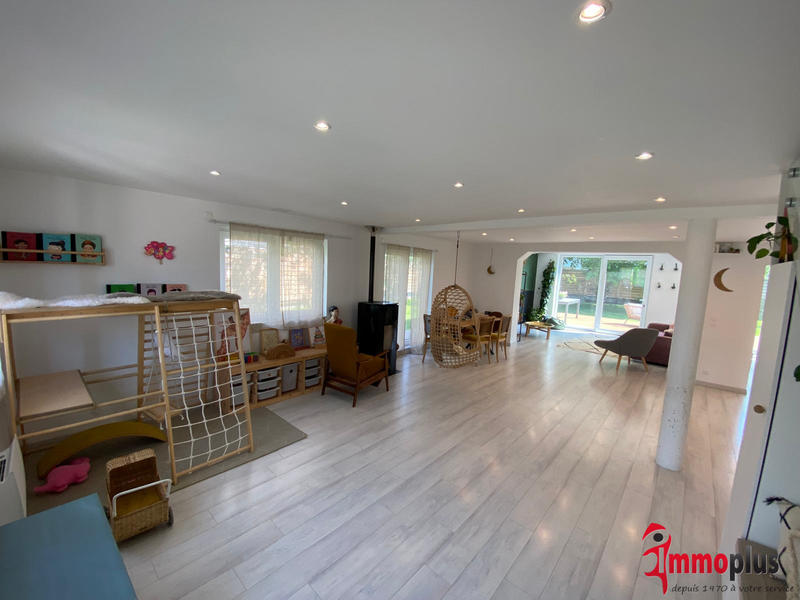 Maison - 200 m² - 8 pièces