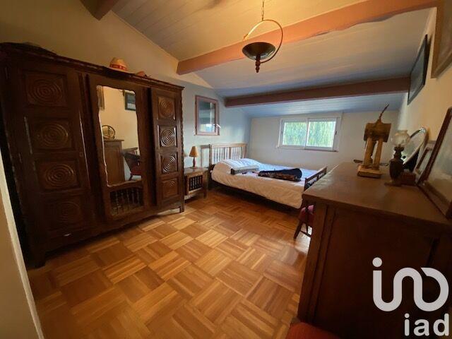 Maison - 212 m² - 9 pièces