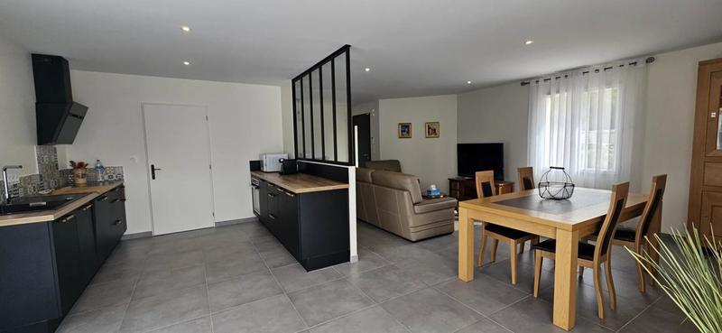 Maison - 121 m² - 5 pièces