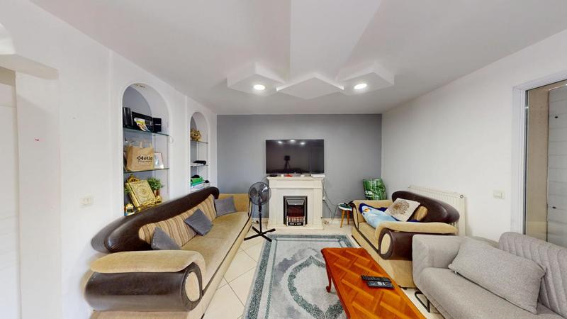 Maison - 121 m² - 4 pièces