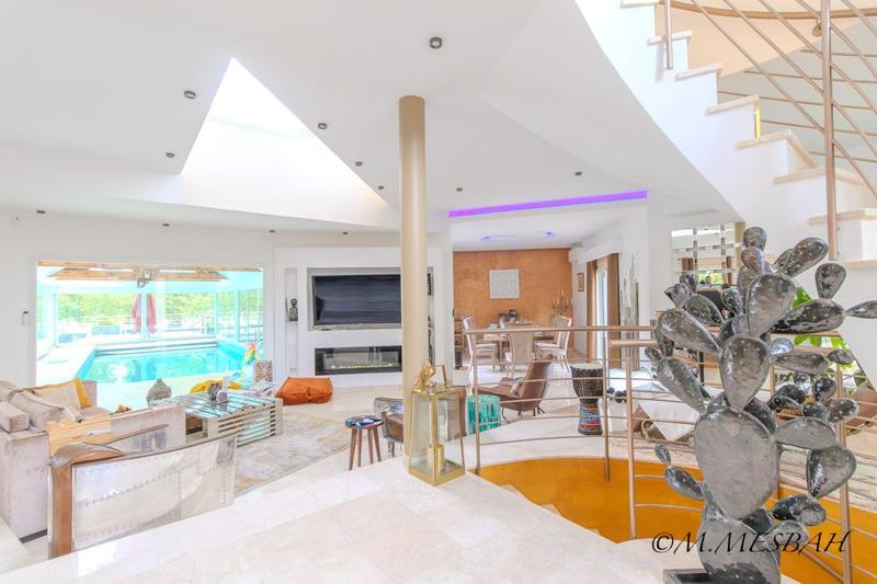 Villa - 350 m² - 10 pièces