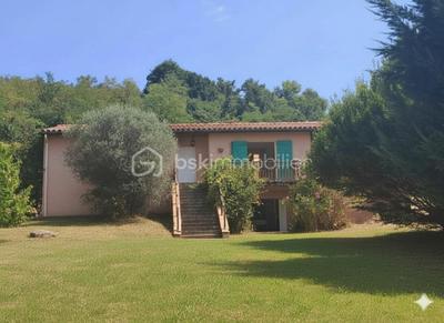 Maison - 108 m² - 5 pièces