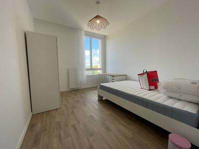 Appartement - 83 m² - 4 pièces