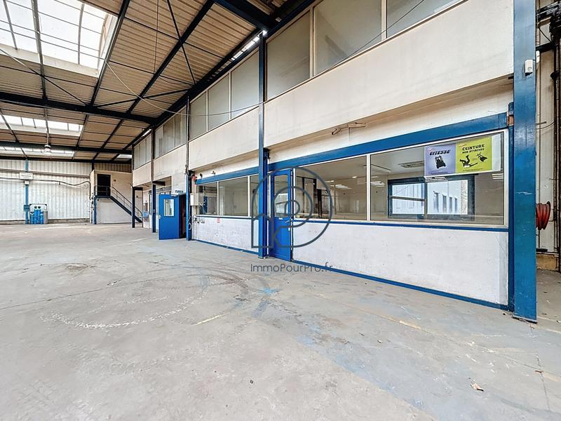 Local d'activités - 3 870 m²