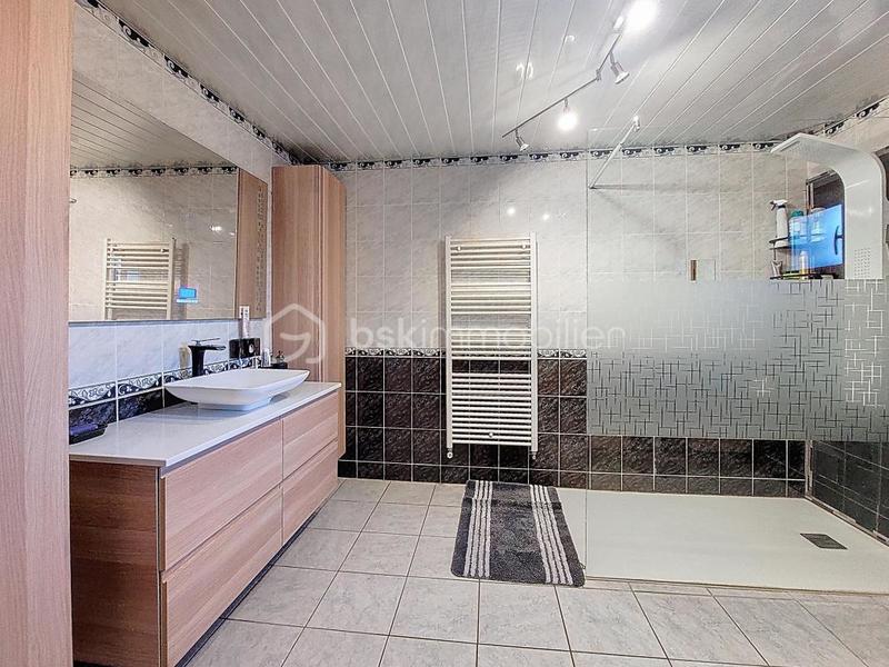 Maison en pierre - 149 m² - 6 pièces