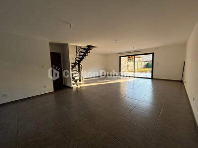 Maison - 104 m² - 4 pièces