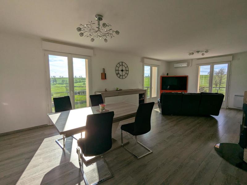 Maison - 258 m² - 6 pièces