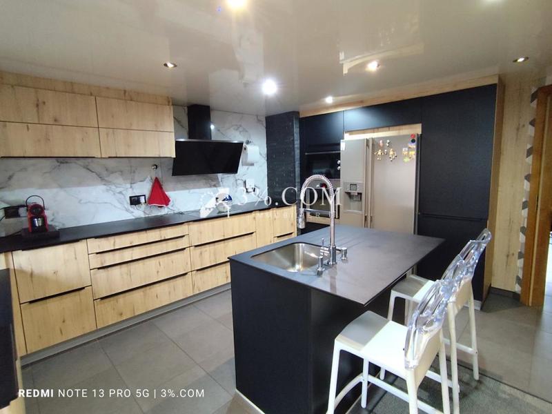 Propriété - 525 m² - 15 pièces