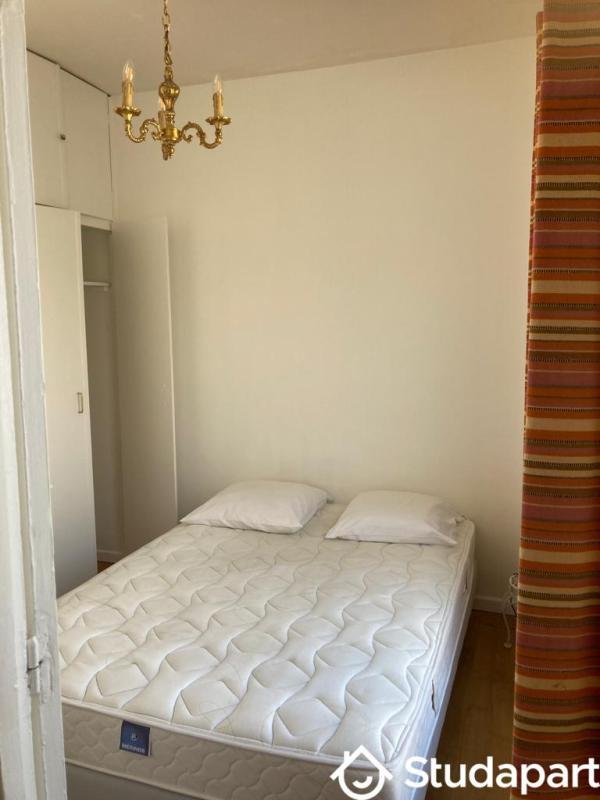 Chambre - 13 m² - 1 pièce