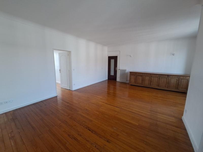 Appartement - 90 m² - 4 pièces