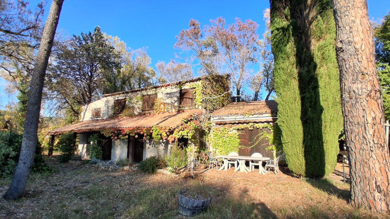 Maison - 210 m² - 10 pièces