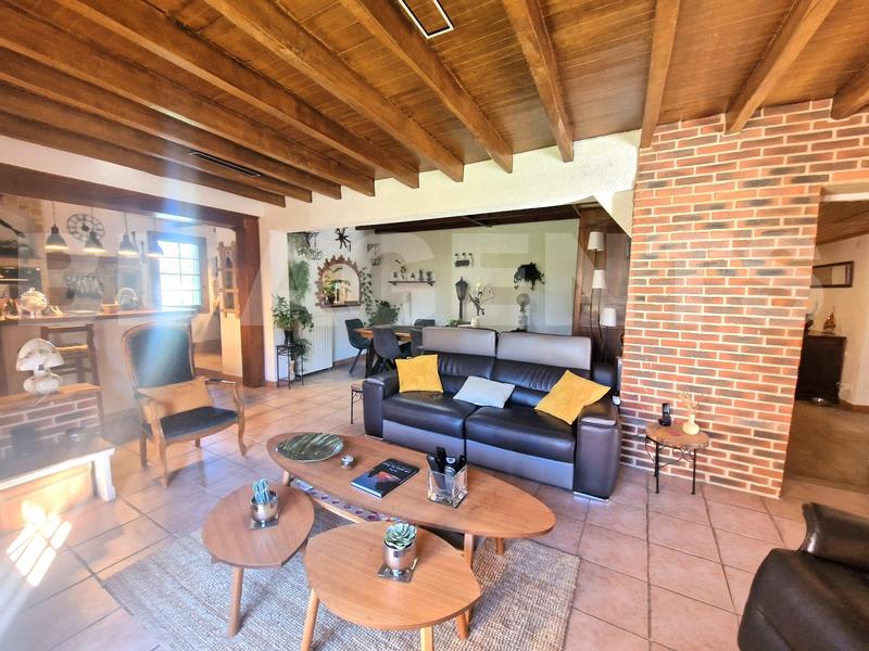 Maison - 171 m² - 6 pièces