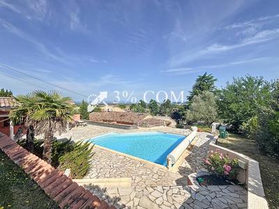 Maison - 182 m² - 8 pièces