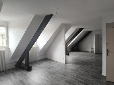 Appartement ancien - 69 m² - 2 pièces