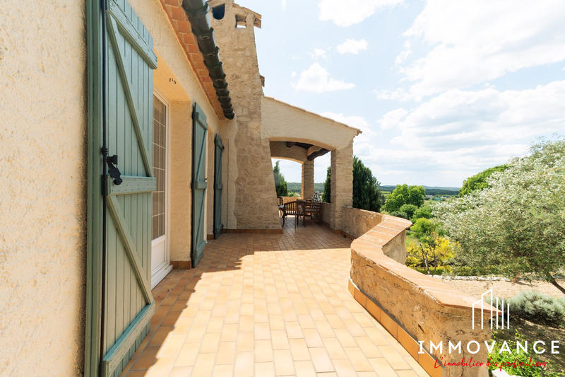 Maison traditionnelle - 161 m² - 6 pièces