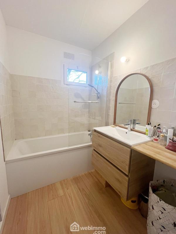 Appartement - 92 m² - 4 pièces