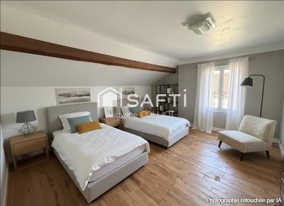 Maison - 126 m² - 7 pièces