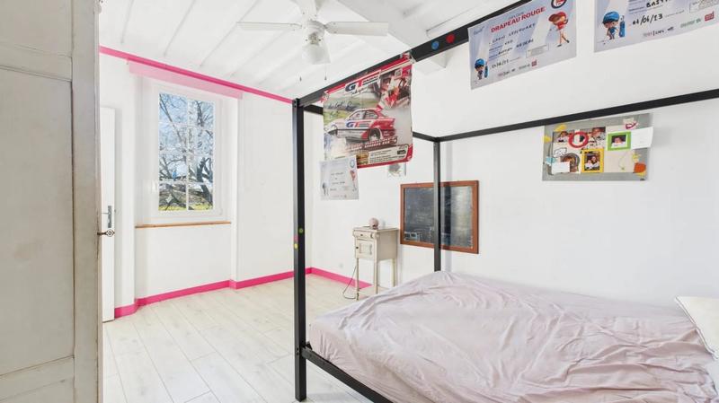 Maison - 320 m² - 11 pièces