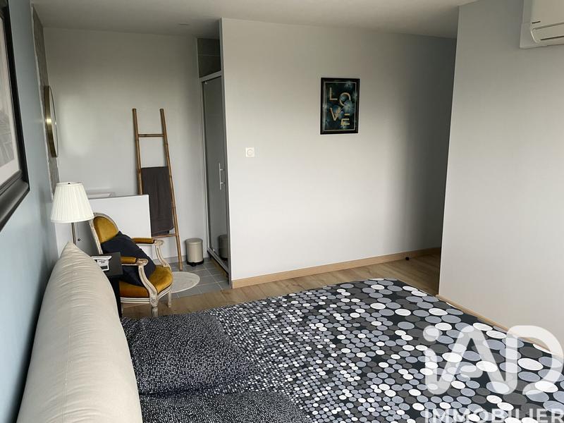 Maison - 186 m² - 9 pièces