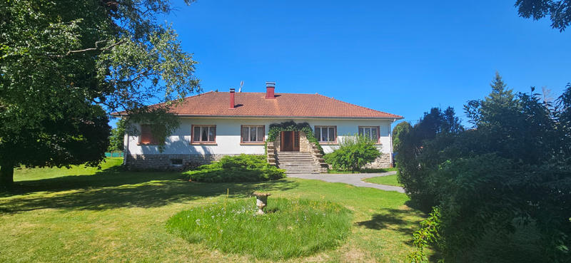 Maison - 204 m² - 9 pièces