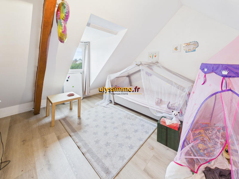 Maison traditionnelle - 201 m² - 8 pièces