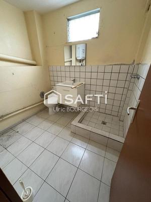 Local commercial - 45 m² - 2 pièces