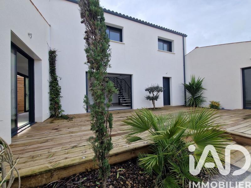 Maison - 142 m² - 5 pièces